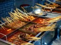 卖串串怎么样才能生意好（串串店利润大概多少）