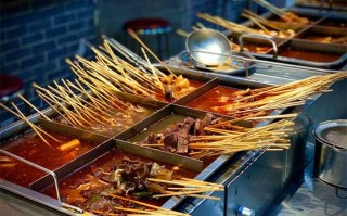 卖串串怎么样才能生意好（串串店利润大概多少）