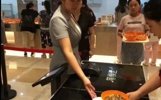 餐厅收银员怎么样（做收银员累吗）