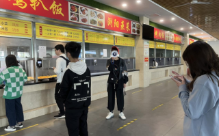 大学食堂里的管理者怎么样（大学食堂里的管理者怎么样了）