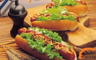美式热狗哪里有吃（一个美式热狗大概多少克）