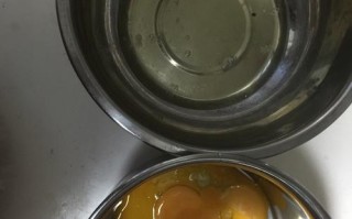胚在蛋黄哪里（胚在蛋黄的哪个位置）