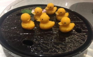 全聚德烤鸭豌豆黄好吃吗,哪里的豌豆黄好吃又香