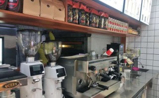 在高中旁边开奶茶店怎么样（我想在高中里面开奶茶店需要什么关系吗）