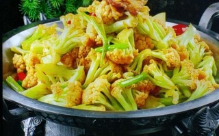 郫县哪里看菜花（郝大厨干锅花菜的正宗做法）