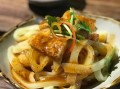 酿皮是哪里的特色美食（酿皮是哪里的特色美食啊）
