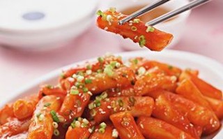 炒年糕源于哪里（关于年糕的历史和由来）