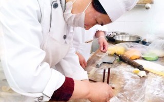 哪里可以学做面食技术（学做面点很难吗）