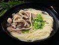 高汤在哪里（羊肉面哪里最出名）