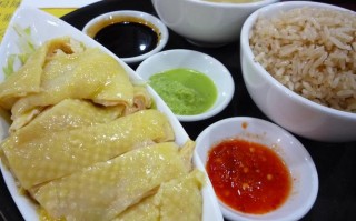 海南鸡饭哪里的好吃（海口府城十大名小吃）