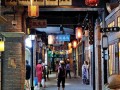 上海小吃街在哪里（上海最大的三大超市）