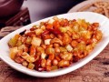 宫爆鸡丁是哪里的菜（宫爆鸡丁是哪里的菜谱）