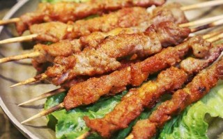 新疆什么地方羊肉串最好吃,哪里的烤羊肉串好吃又便宜
