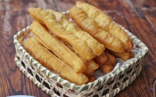 河南油条的叫法,油条是哪里的小吃特色