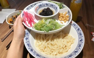 北京杂酱面哪里最正宗（北京方砖厂炸酱面哪一家最正宗）