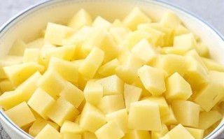 哪里的土豆好吃的（哪里的土豆好吃的英文）