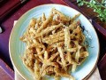 油炸小鱼哪里好卖（干煸小鱼怎么炸得酥脆）