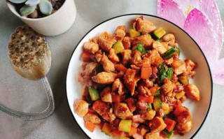 宫保鸡丁是哪里的菜（宫保鸡丁是哪里的菜系）
