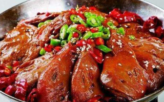 麻辣鸭头是哪里的菜（麻辣鸭头最正宗的做法）
