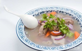 哪里的羊肉汤好吃（新疆哪里的羊肉最好吃）