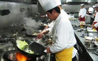 饭店行业怎么样（在饭店上班累吗）