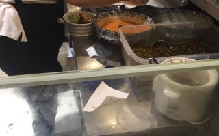 浙江凉皮生意怎么样（下沙浙江传媒学院有什么能当食堂吃的好吃点的，不贵的店啊~~）