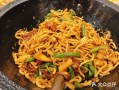 学校窗口能买铁锅焖面吗,铁锅焖面哪里学的好