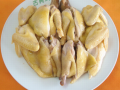 哪里吃土鸡（一人过河带三样东西鸡狗菜每次带一样人不在时鸡吃菜狗吃鸡怎样过三样东西完好）