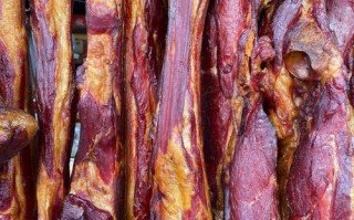 腊肉腊肠哪里的好吃（四川哪里的腊肉最好吃）