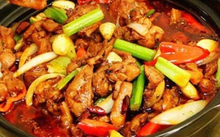 鸡公煲的生意怎么样（鸡公煲的生意怎么样）