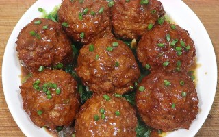 红烧狮子头是哪里菜（红烧狮子头是什么地方的菜）