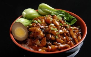 哪里卤肉饭好吃（哪里卤肉饭好吃又便宜）