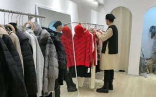 开服装店和吃的店哪个赚钱,开个吃的店怎么样啊赚钱