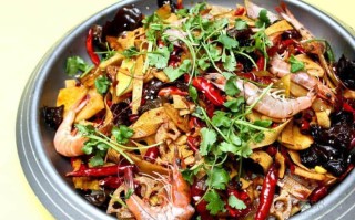 重庆酸菜鱼香锅鸡怎么样（麻辣香锅35字好评）