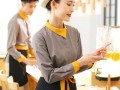 酒店怎么样做好服务员（酒店怎么样做好服务员工作）