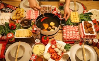 一个新手怎么开火锅店食材,怎么样才能开好一个火锅店呢