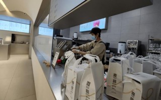 奶茶店的工作难做吗?辛苦吗,开个饮料店怎么样赚钱