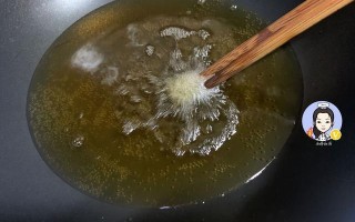 榨油油汤可以浇花吗,厨房油汤倒哪里比较好