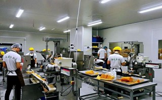 在糕点店上班怎么样（东莞桃李面包有限公司上班累吗）