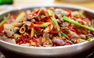 黔江鸡杂是哪里的（黔江鸡杂的详细做法）