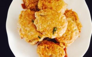 藕饼是哪里菜（藕饼应该生着冷冻还是做熟冷冻）