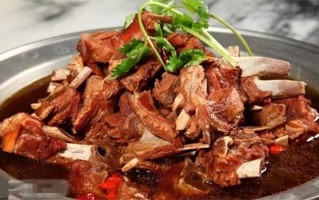西安哪里有烤羊排（西安铁锅炖羊肉哪家好）