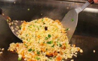 铁板炒饭的味道是怎么样的（铁板炒饭的味道是怎么样的呢）