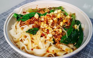 哪里油泼面好吃（哪里油泼面好吃又健康）