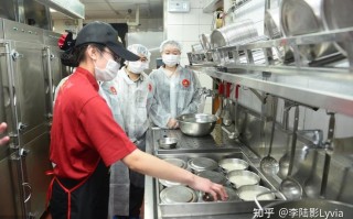 海底捞总部工作怎么样（海底捞人事专员是干什么的）