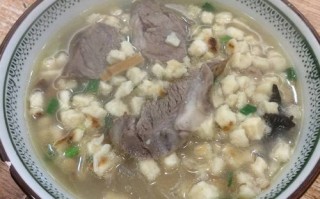正宗羊肉泡馍是哪里（正宗羊肉泡馍是哪里的）
