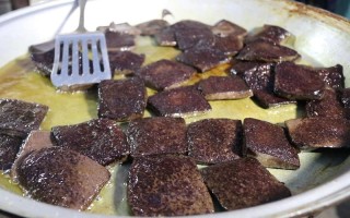 各位大神好，郑州哪有卖安阳小吃“煎血灌肠”的？急急急,河南哪里有学做小吃的地方