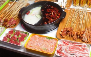 千年时光火锅串串香怎么样（贵州酱王酒业世代同堂酒咋样）