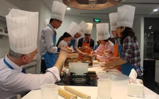 在哪里学料理（在哪里学料理培训）