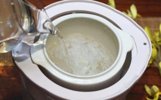 燕窝在哪里买比较好（燕窝在哪里买比较好呢）
